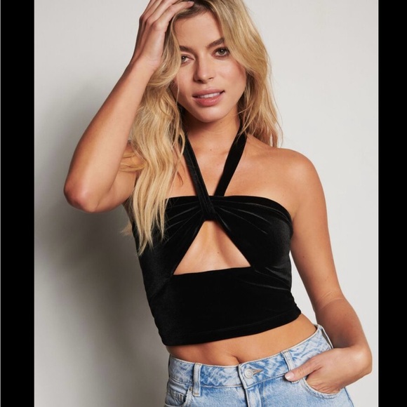 Dynamite Velvet Black Halter Top - Picture 3 of 8